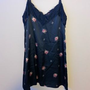 Cute satin dress 👗